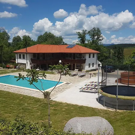 Gasthof небесните пасбища Osikovitsa